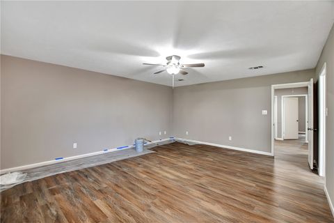 Tiny photo for 1523 E Morris Street, Madisonville, TX 77864 (MLS # 26000414)