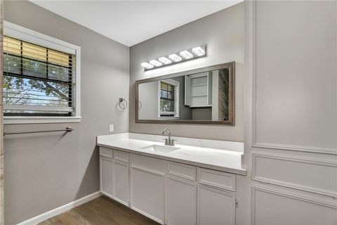 Tiny photo for 1523 E Morris Street, Madisonville, TX 77864 (MLS # 26000414)