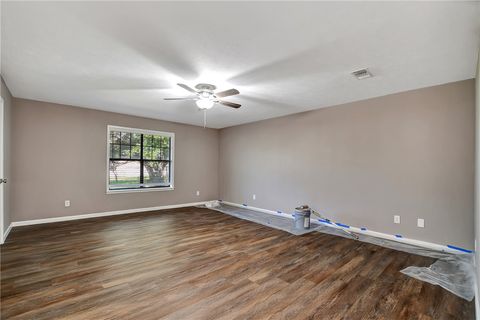 Tiny photo for 1523 E Morris Street, Madisonville, TX 77864 (MLS # 26000414)