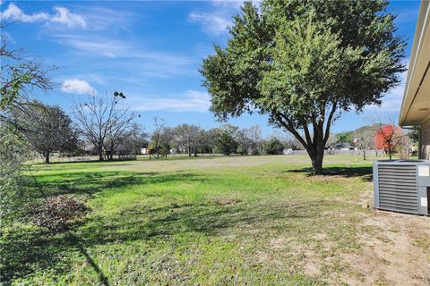 Tiny photo for 1523 E Morris Street, Madisonville, TX 77864 (MLS # 26000414)