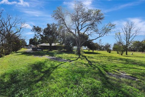 Tiny photo for 1523 E Morris Street, Madisonville, TX 77864 (MLS # 26000414)