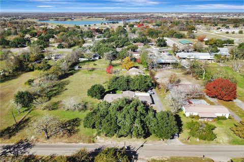 Tiny photo for 1523 E Morris Street, Madisonville, TX 77864 (MLS # 26000414)