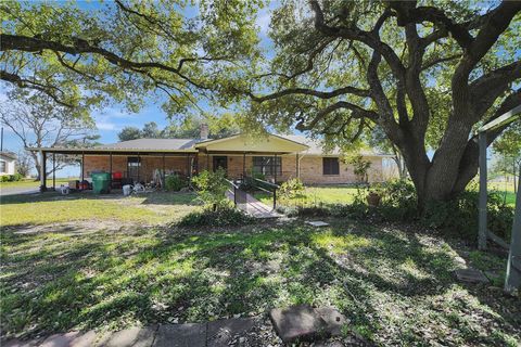 Tiny photo for 1523 E Morris Street, Madisonville, TX 77864 (MLS # 26000414)