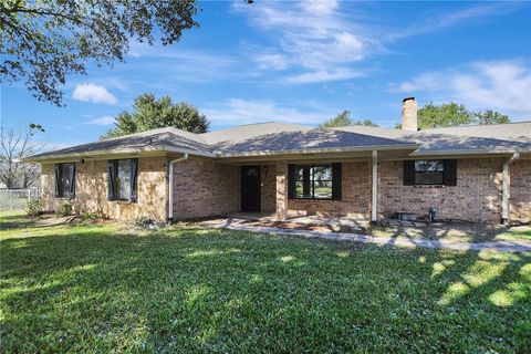 Tiny photo for 1523 E Morris Street, Madisonville, TX 77864 (MLS # 26000414)