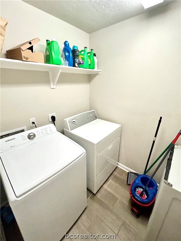 Bryan, Texas 77807, United States, 3 Bedrooms Bedrooms, ,2 BathroomsBathrooms,Residential,Pending,60527
