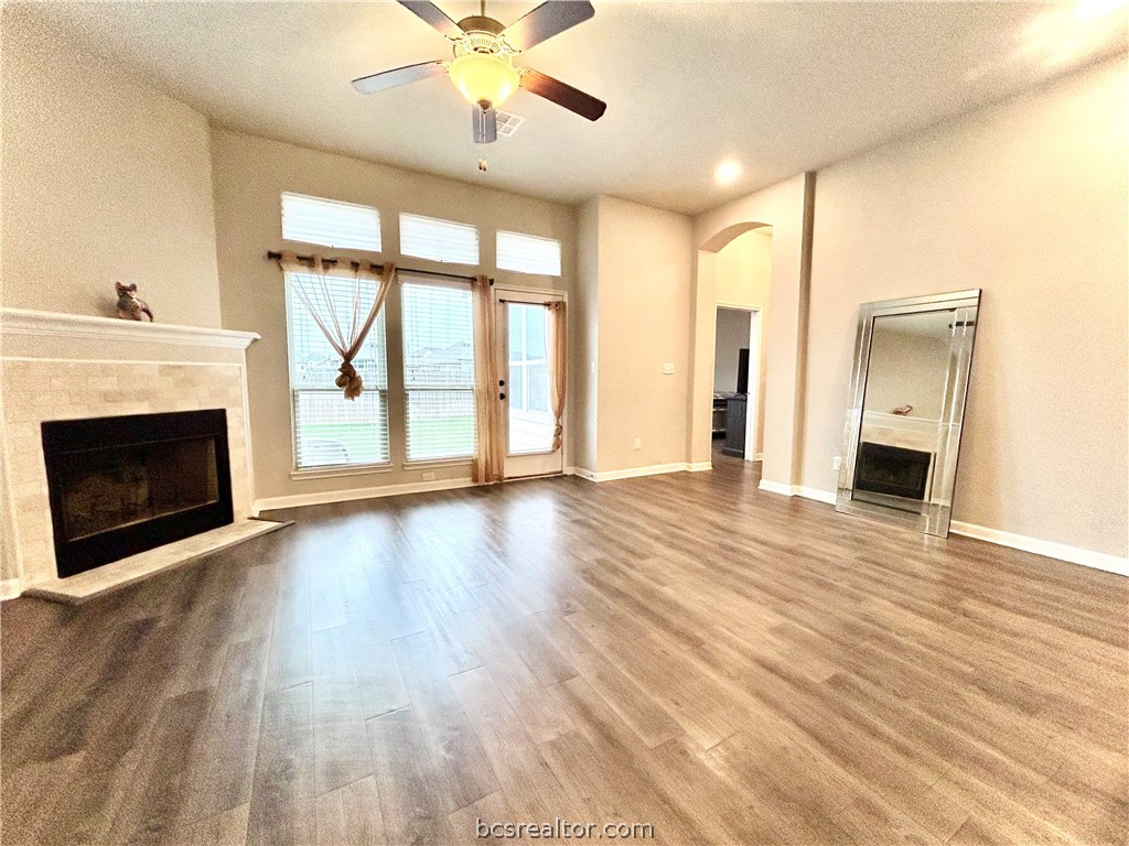 Bryan, Texas 77807, United States, 3 Bedrooms Bedrooms, ,2 BathroomsBathrooms,Residential,Pending,60527