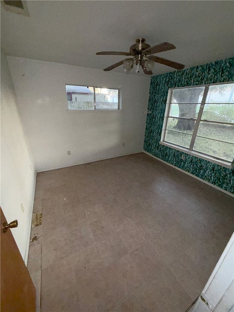 Tiny photo for 1007 N Washington Avenue, Bryan, TX 77803 (MLS # 26012406)