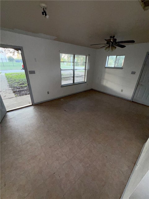 Tiny photo for 1007 N Washington Avenue, Bryan, TX 77803 (MLS # 26012406)