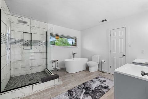 Tiny photo for 203 Saffles Rd Rd, Robinson, TX 76706 (MLS # 26004216)