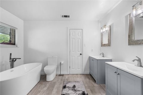 Tiny photo for 203 Saffles Rd Rd, Robinson, TX 76706 (MLS # 26004216)