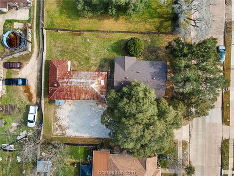 Tiny photo for 710 E 32nd Street, Bryan, TX 77803 (MLS # 26002290)