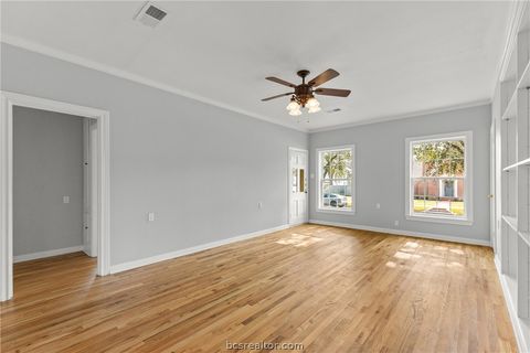 Tiny photo for 710 E 32nd Street, Bryan, TX 77803 (MLS # 26002290)