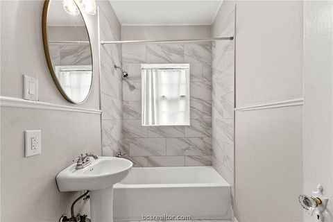 Tiny photo for 710 E 32nd Street, Bryan, TX 77803 (MLS # 26002290)