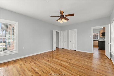 Tiny photo for 710 E 32nd Street, Bryan, TX 77803 (MLS # 26002290)