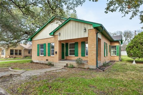 Tiny photo for 710 E 32nd Street, Bryan, TX 77803 (MLS # 26002290)