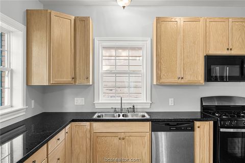 Tiny photo for 710 E 32nd Street, Bryan, TX 77803 (MLS # 26002290)