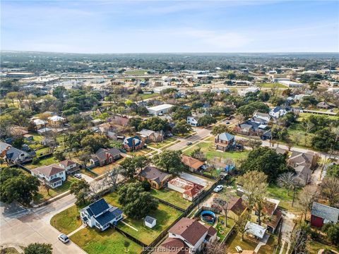 Tiny photo for 710 E 32nd Street, Bryan, TX 77803 (MLS # 26002290)