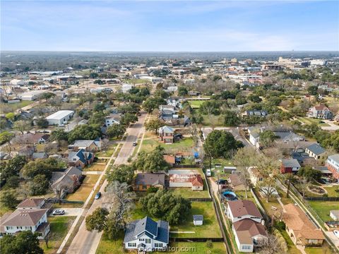 Tiny photo for 710 E 32nd Street, Bryan, TX 77803 (MLS # 26002290)