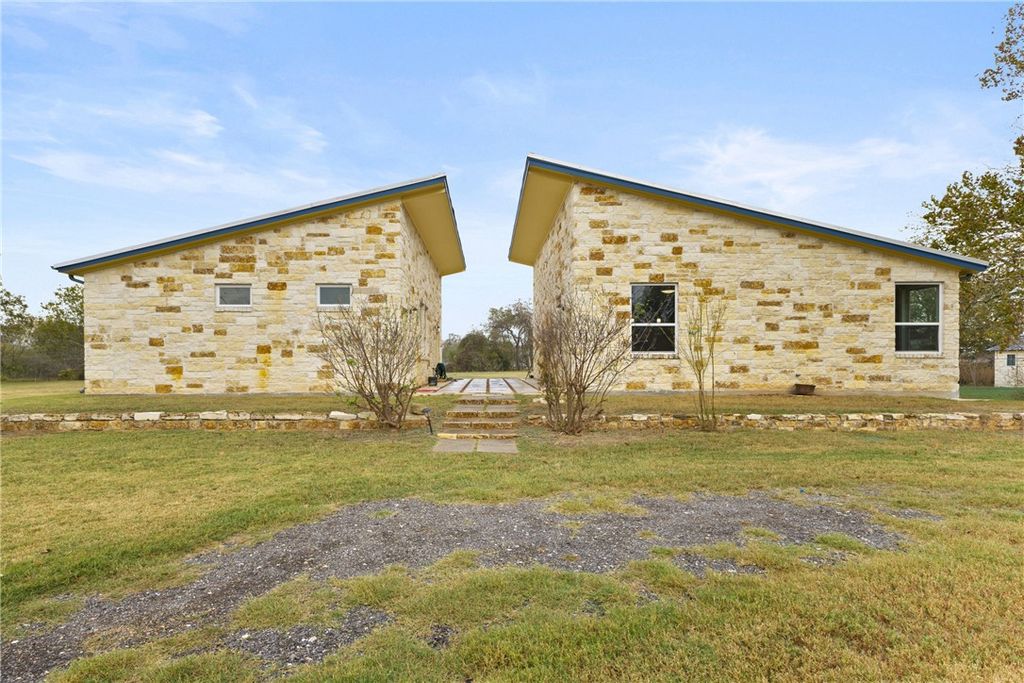Photo of 504 North St, Other, TX 78934 (MLS # 25012633)