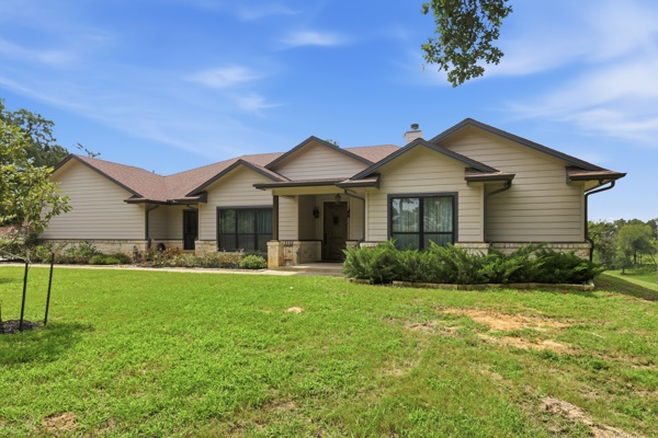 3104 Stonewood Drive