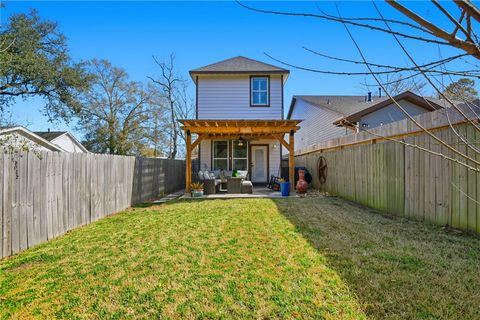Tiny photo for 410 N Peach St, Tomball, TX 77375 (MLS # 26002638)