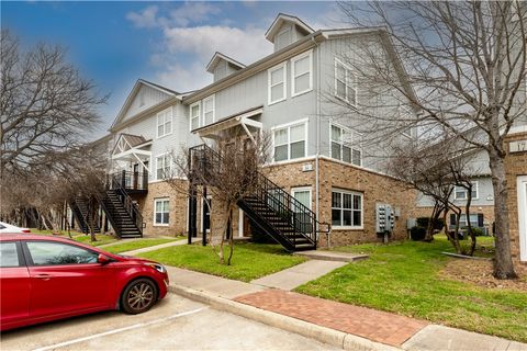 Photo of 1725 Harvey Mitchell Parkway S #1631, College Station, TX 77840 (MLS # 26000025)
