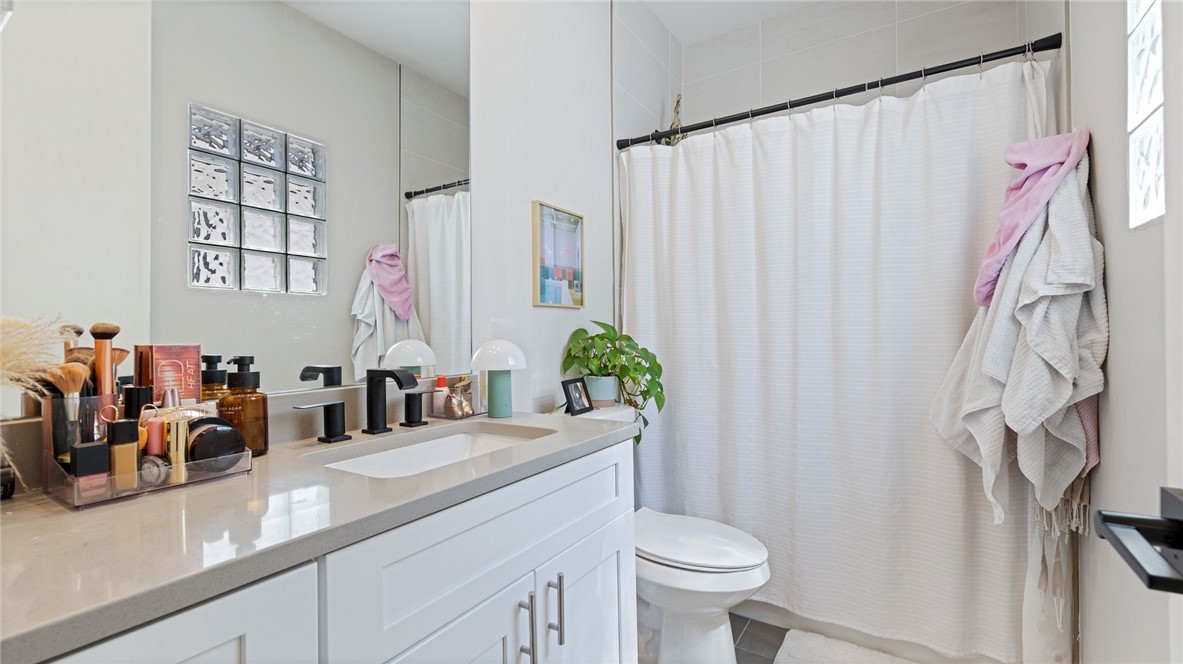 College Station, Texas 77840, United States, 4 Bedrooms Bedrooms, ,5 BathroomsBathrooms,Residential,Active,235539