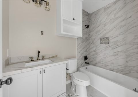 Tiny photo for 1309 W Washington Avenue, Navasota, TX 77868 (MLS # 26005142)