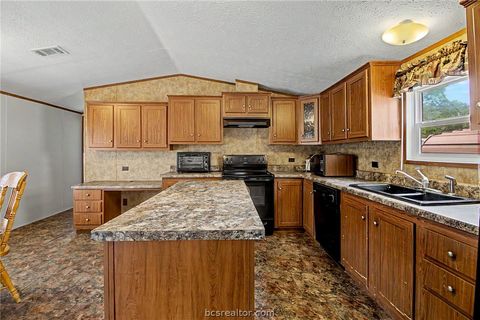 Tiny photo for 108 Moss Oak Circle, Somerville, TX 77879 (MLS # 26005986)