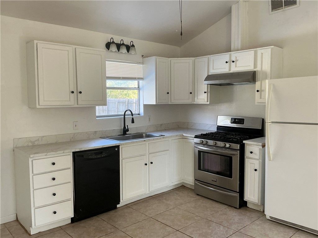 Photo of 710 Dumas Drive, Bryan, TX 77803 (MLS # 25011459)