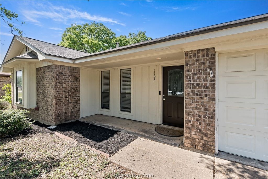 Photo of 1103 Austin Avenue, College Station, TX 77845 (MLS # 26004476)