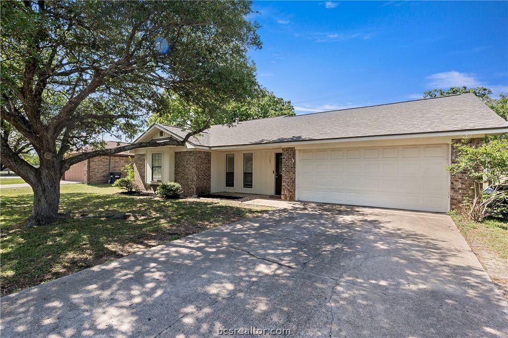 Photo of 1103 Austin Avenue, College Station, TX 77845 (MLS # 26004476)
