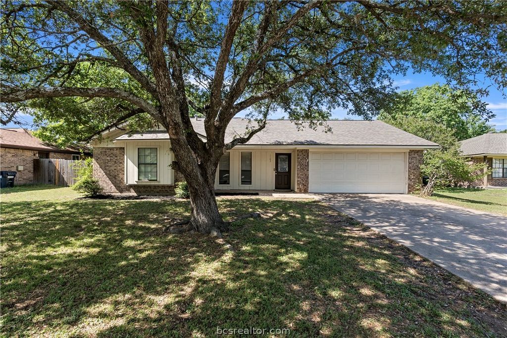 Photo of 1103 Austin Avenue, College Station, TX 77845 (MLS # 26004476)