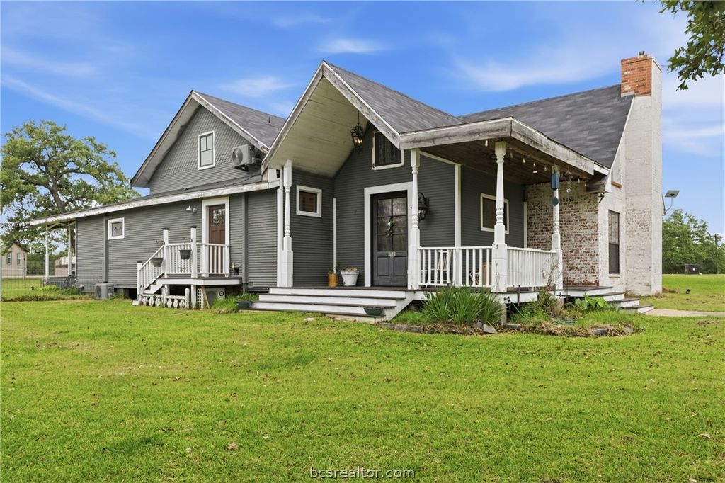 Photo of 109 Apache Drive N, Somerville, TX 77879 (MLS # 26004641)