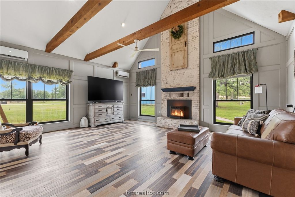 Photo of 109 Apache Drive N, Somerville, TX 77879 (MLS # 26004641)