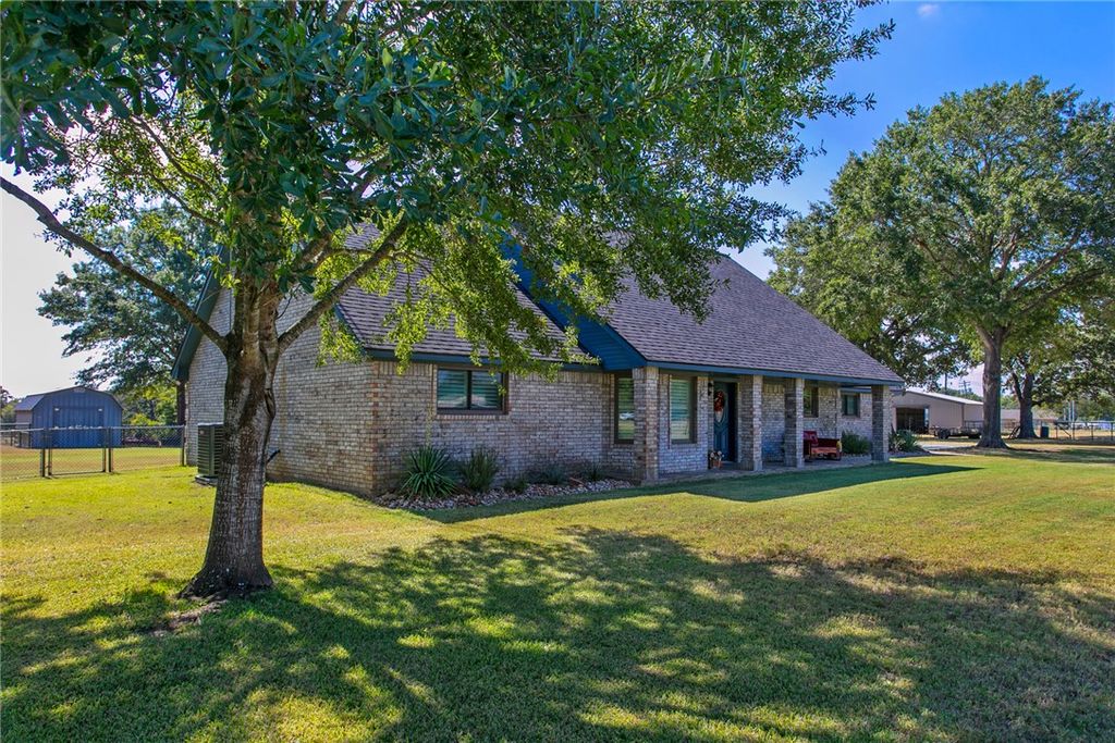 Photo of 974 State Highway 21 E, Caldwell, TX 77836 (MLS # 25010850)