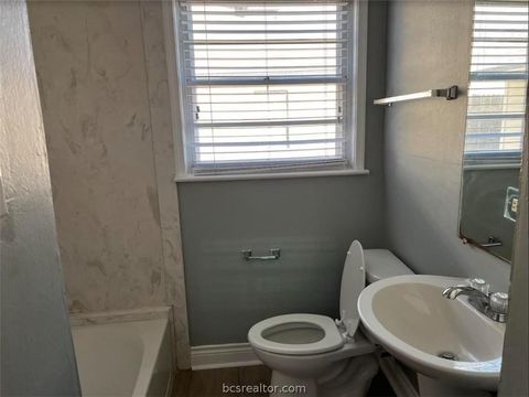 Tiny photo for 212 Inlow Boulevard, Bryan, TX 77801 (MLS # 26003881)