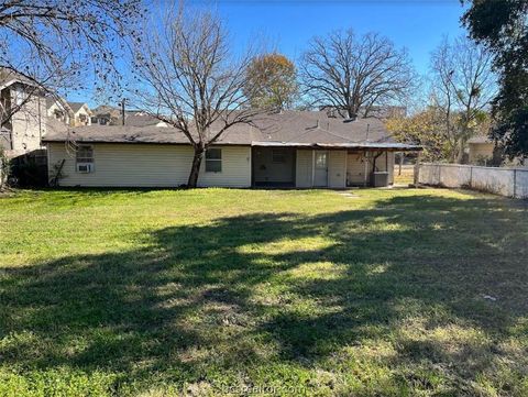 Tiny photo for 212 Inlow Boulevard, Bryan, TX 77801 (MLS # 26003881)
