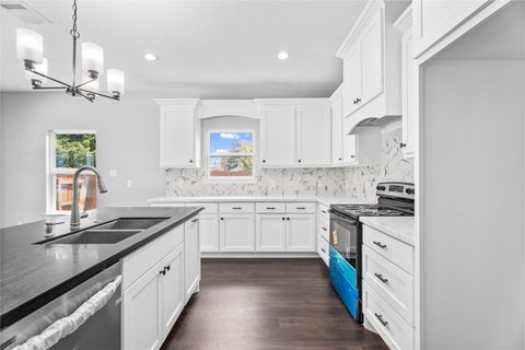 Tiny photo for 1913 Marshall Avenue, Bryan, TX 77803 (MLS # 26008619)