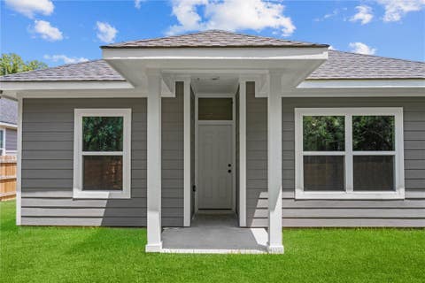 Tiny photo for 1913 Marshall Avenue, Bryan, TX 77803 (MLS # 26008619)