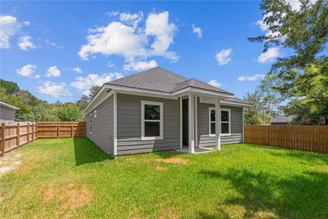 Tiny photo for 1913 Marshall Avenue, Bryan, TX 77803 (MLS # 26008619)