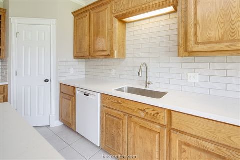 Tiny photo for 4601 Park Haven Circle, Bryan, TX 77802 (MLS # 26005456)
