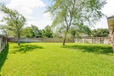 Tiny photo for 4601 Park Haven Circle, Bryan, TX 77802 (MLS # 26005456)