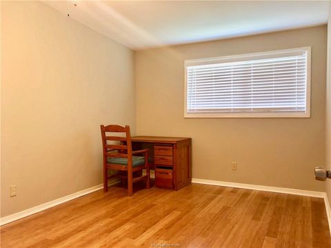 Tiny photo for 807 Vine Street, Bryan, TX 77802 (MLS # 26003602)