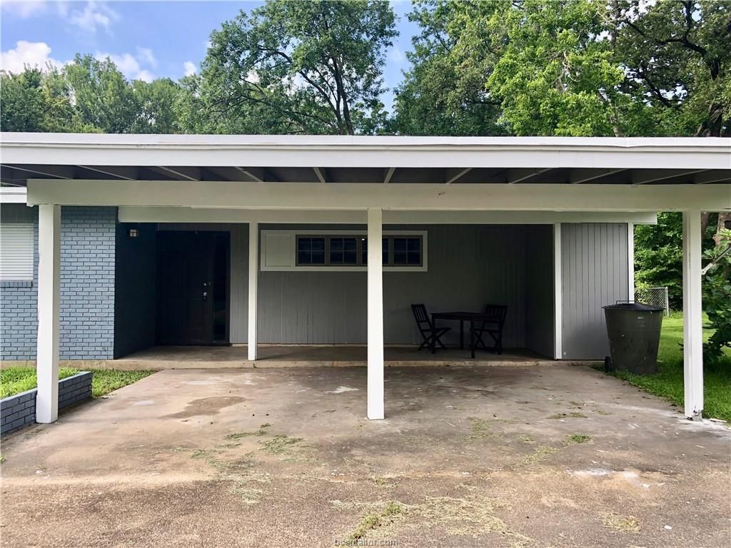 Photo of 807 Vine Street, Bryan, TX 77802 (MLS # 26003602)