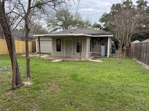 Tiny photo for 1302 E 23rd Street, Bryan, TX 77803 (MLS # 26003369)