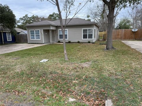Tiny photo for 1302 E 23rd Street, Bryan, TX 77803 (MLS # 26003369)