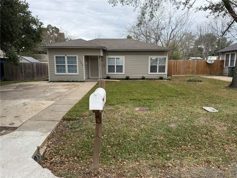 Tiny photo for 1302 E 23rd Street, Bryan, TX 77803 (MLS # 26003369)