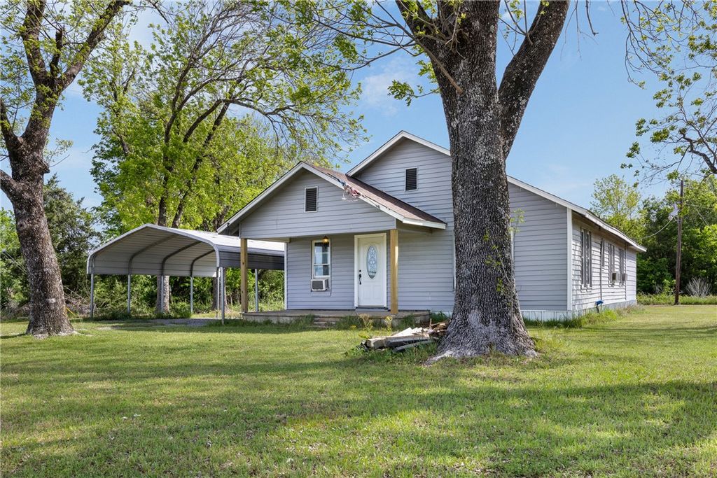 Photo of 114 Worthy Street, Donie, TX 75838 (MLS # 26004187)