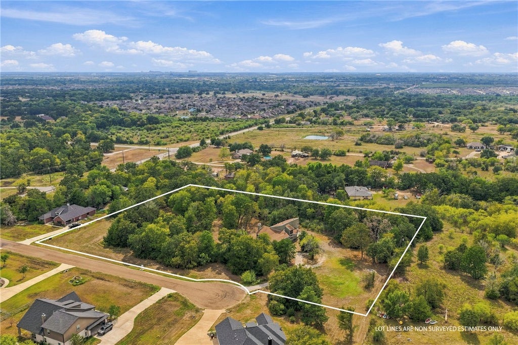 Photo of 5000 Lantern Lane, Bryan, TX 77808 (MLS # 26011483)